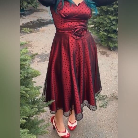 Elegant Red and Black Polka Dot Pinup Girl 50s style Dress - Picture 2 of 9